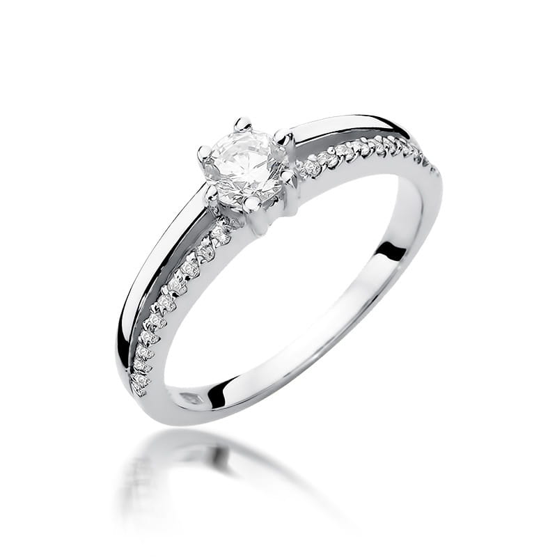 Gold Ring With Diamonds