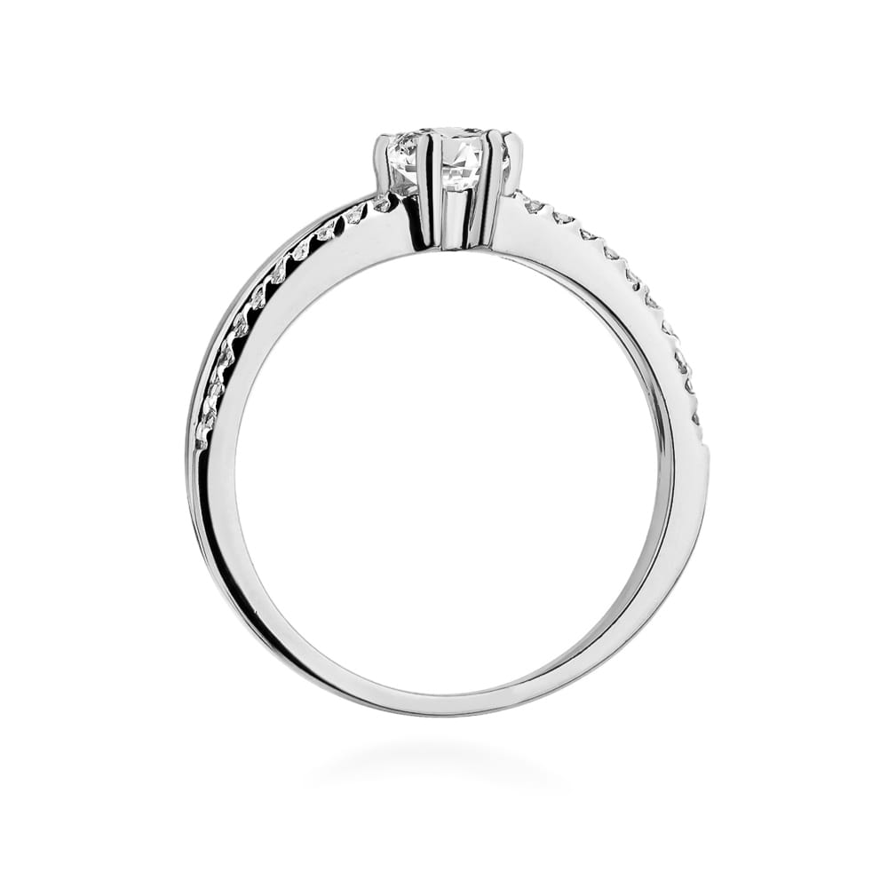 Gold Ring With Diamonds