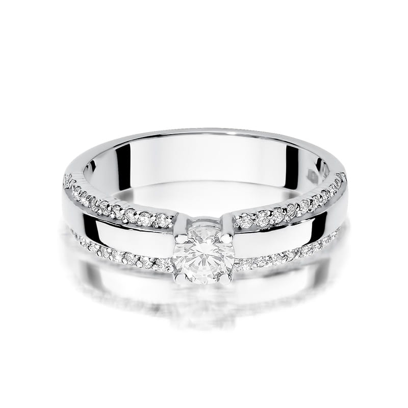 Gold Ring With Diamonds