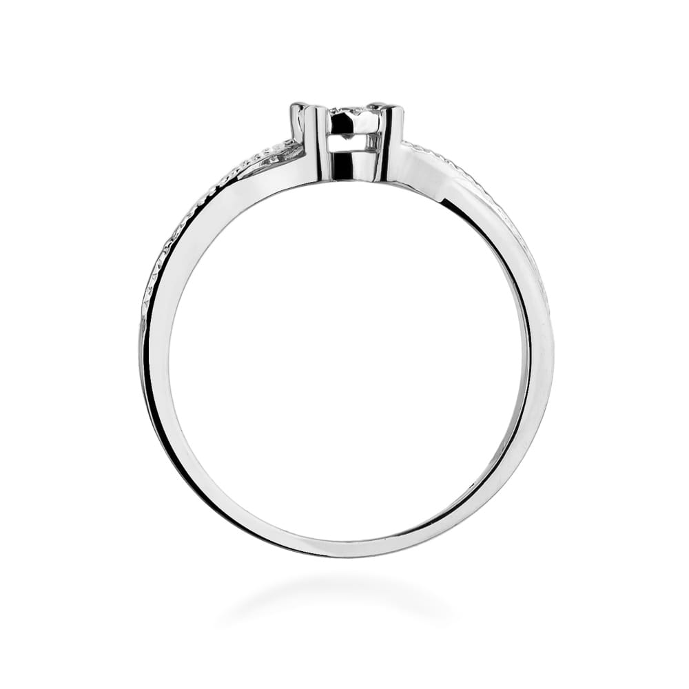Gold Ring With Diamond