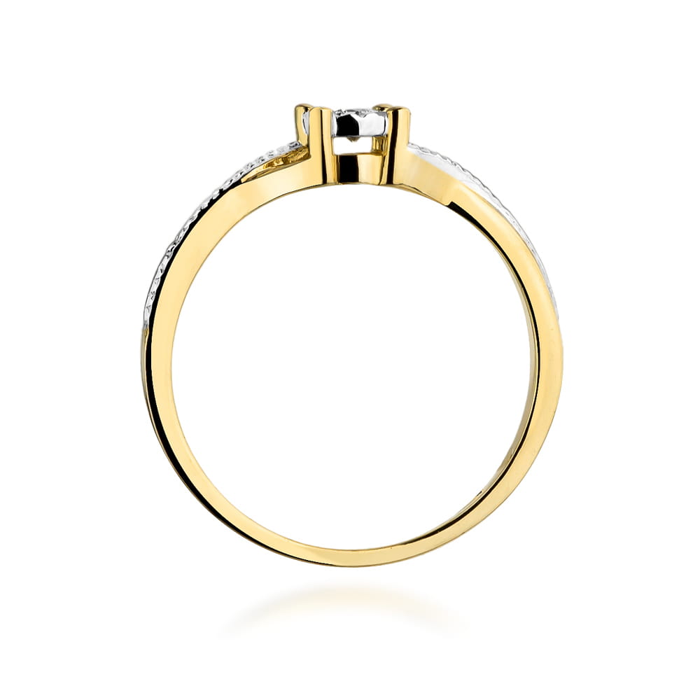 Gold Ring With Diamond