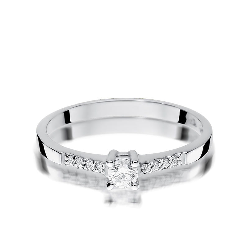 Gold Ring With Diamonds