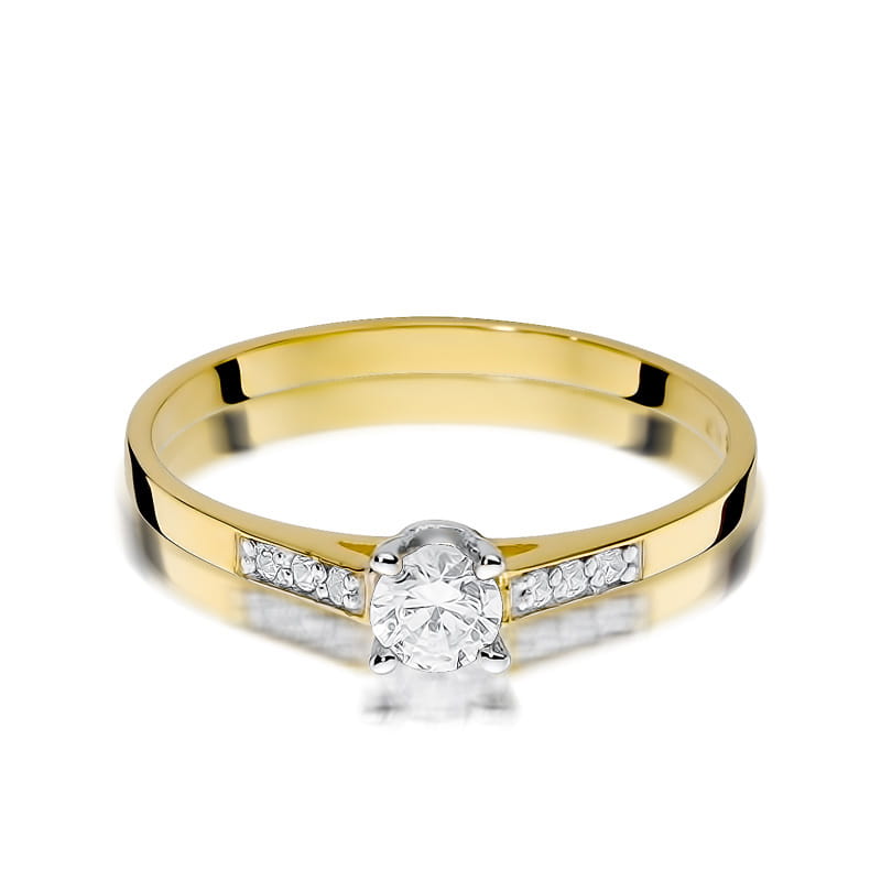 Gold Ring With Diamonds