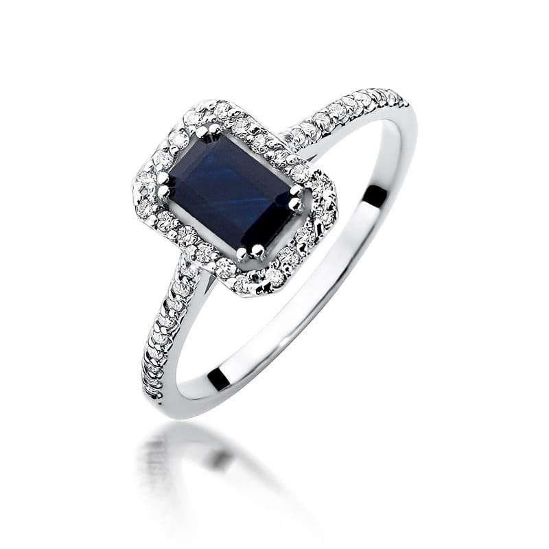 Gold Ring With Sapphire And Diamonds