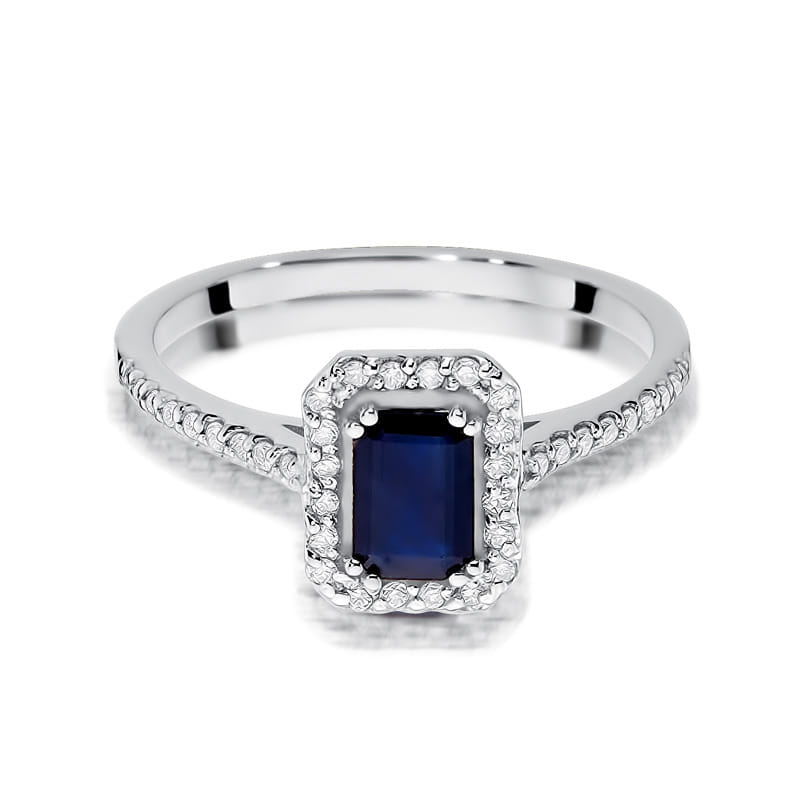 Gold Ring With Sapphire And Diamonds