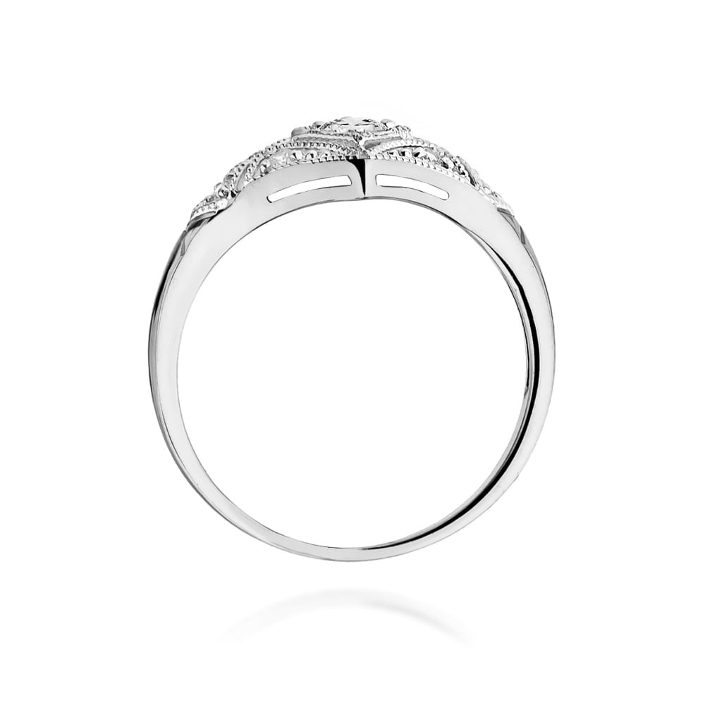 Gold Ring With Diamonds