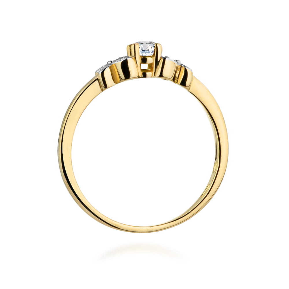 Gold Ring With Diamonds
