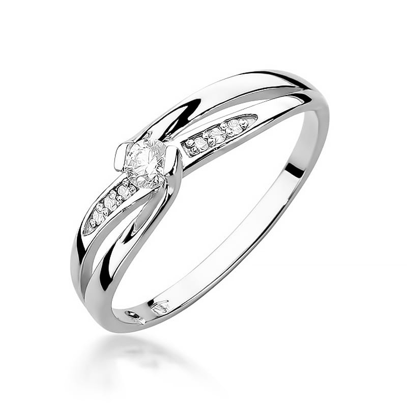 Gold Ring With Diamonds