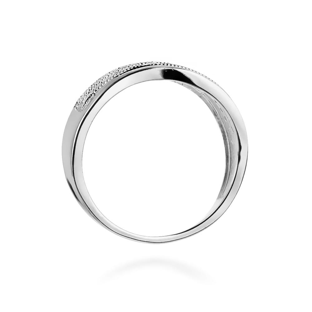 Gold Ring With Diamonds