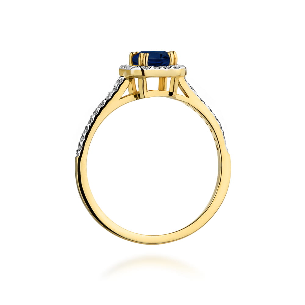 Gold Ring With Sapphire And Diamonds
