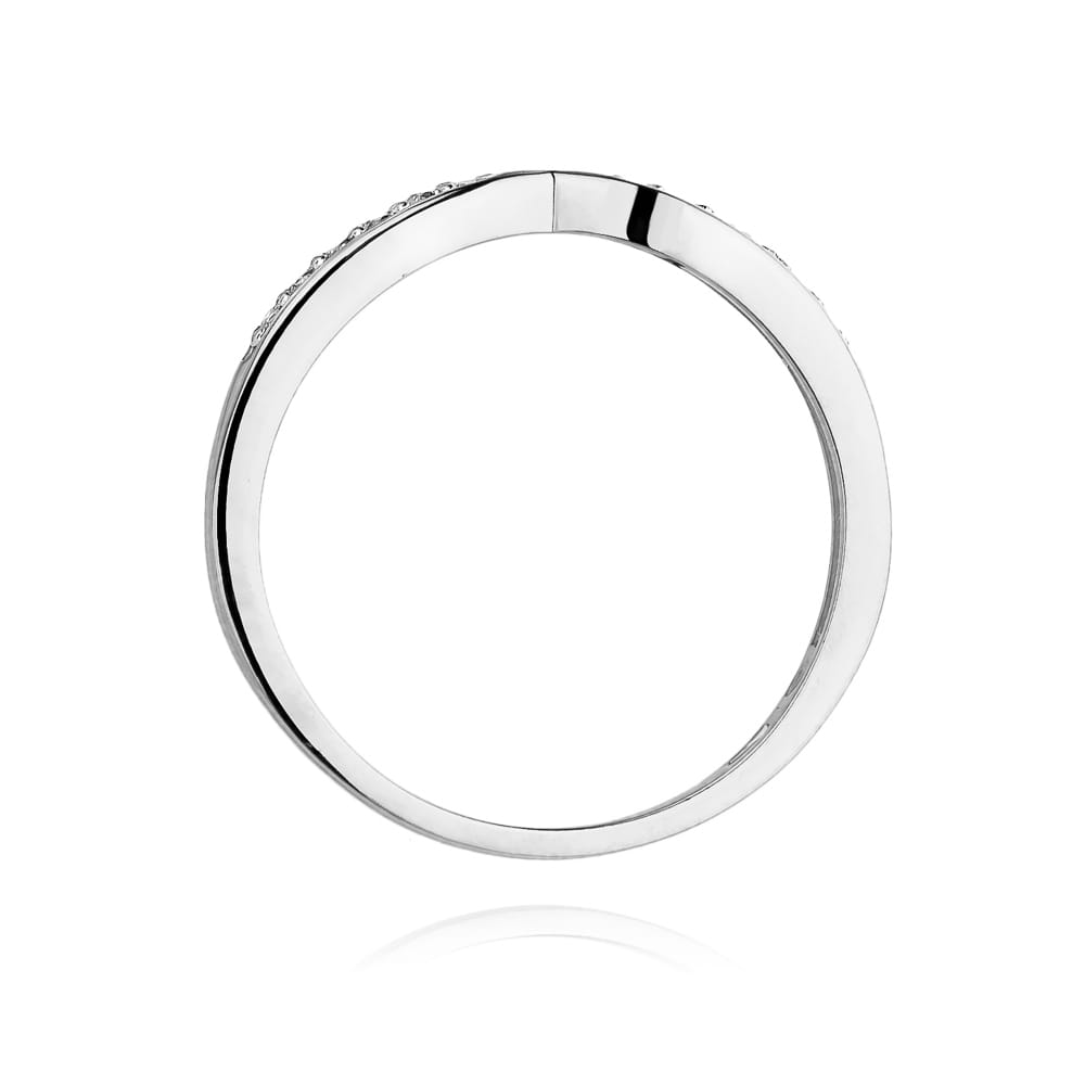 Gold Ring With Diamonds