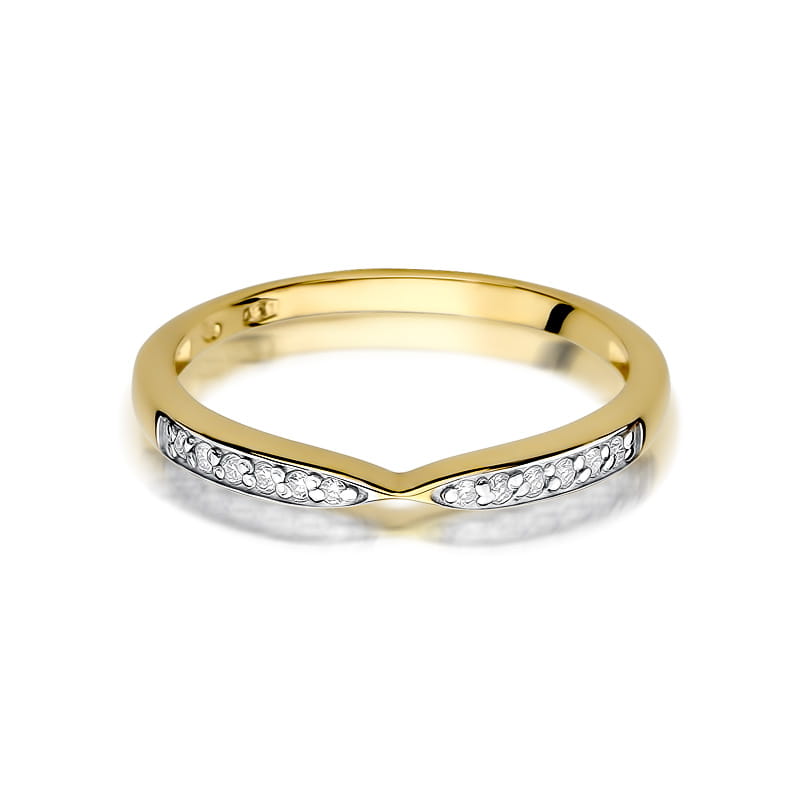 Gold Ring With Diamonds