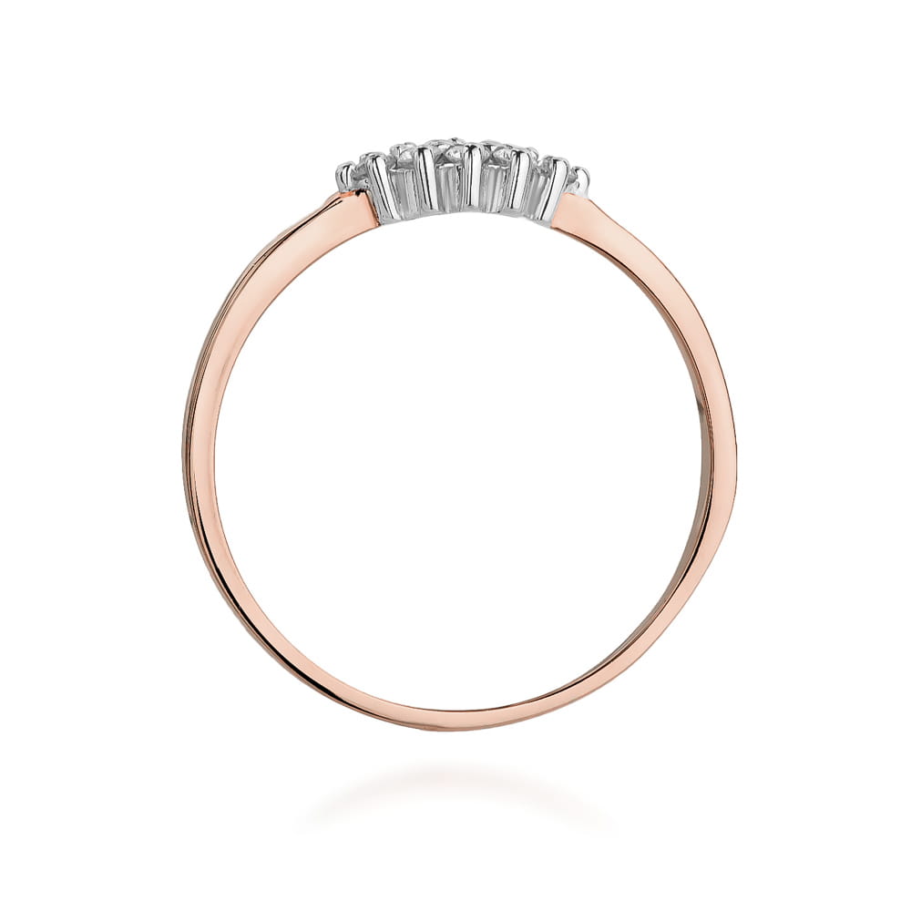 Gold Ring With Diamonds