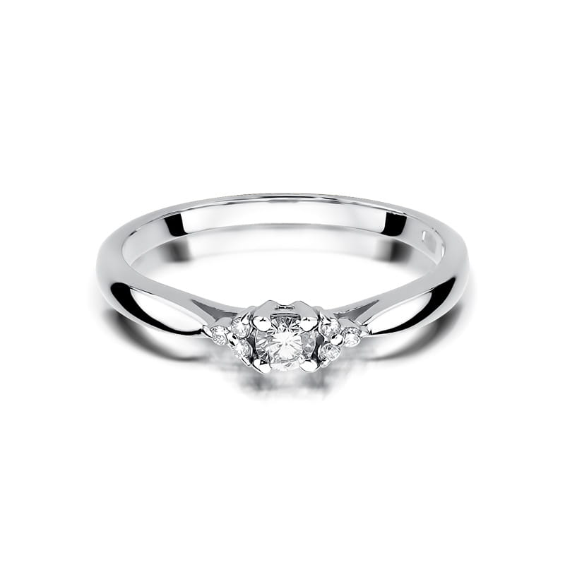 Gold Ring With Diamonds