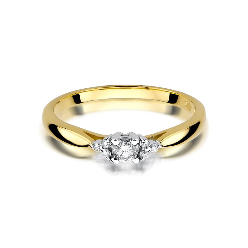 Gold Ring With Diamonds