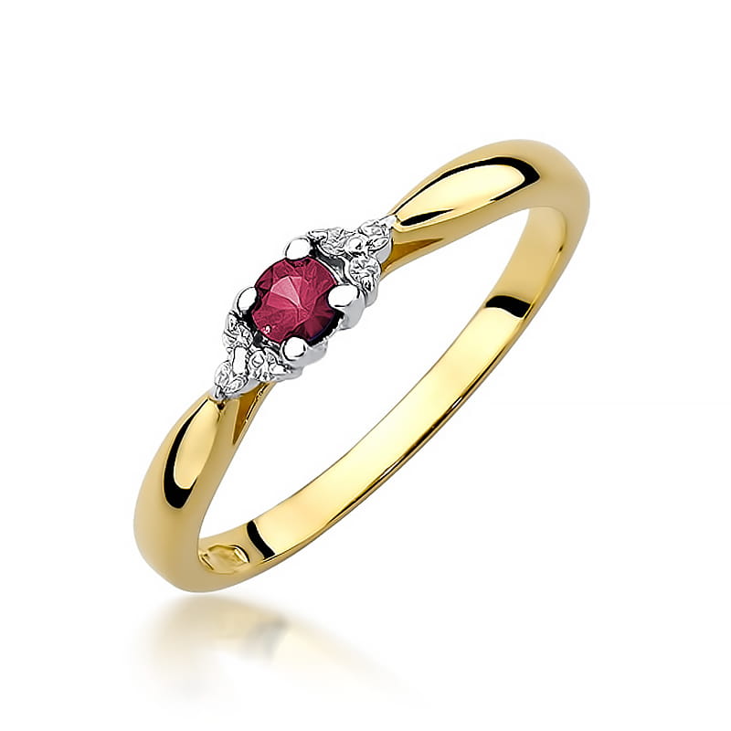 Gold Ring With Ruby And Diamonds