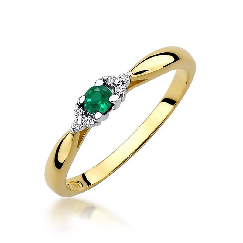 Gold Ring With Emerald And Diamonds