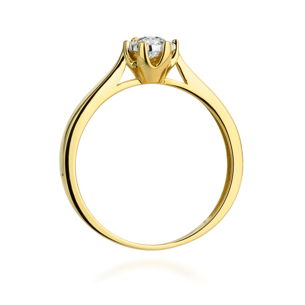 Gold Ring With Diamond