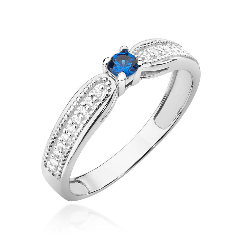 Gold Ring With Sapphire And Diamonds