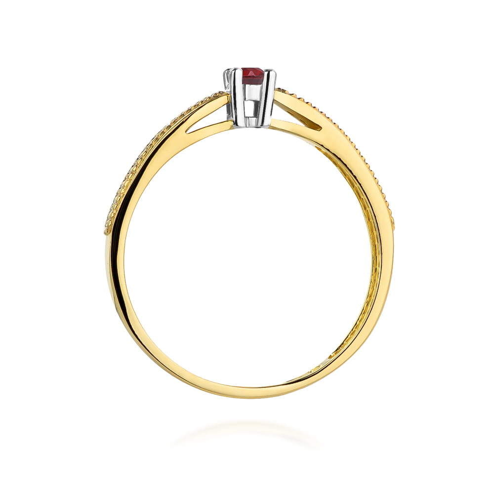 Gold Ring With Ruby And Diamonds