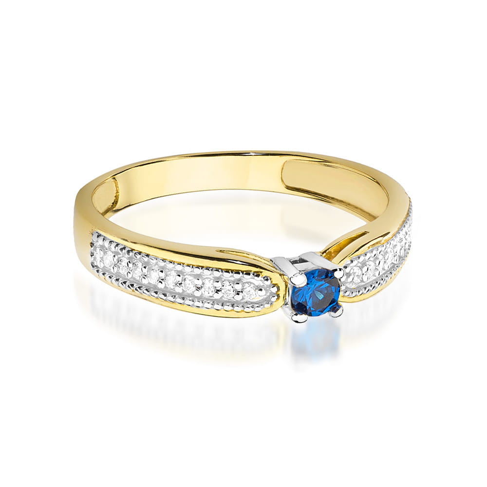 Gold Ring With Sapphire And Diamonds