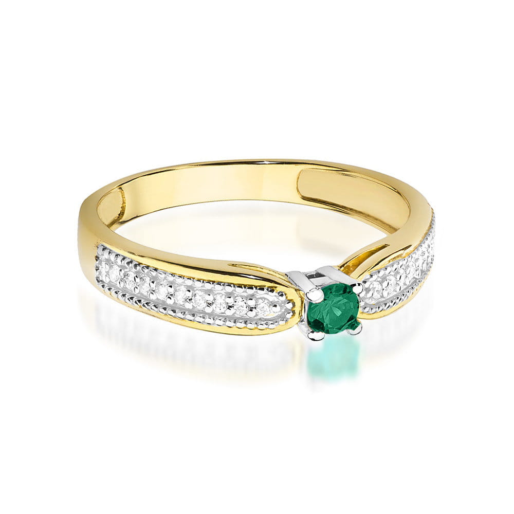 Gold Ring With Emerald And Diamonds