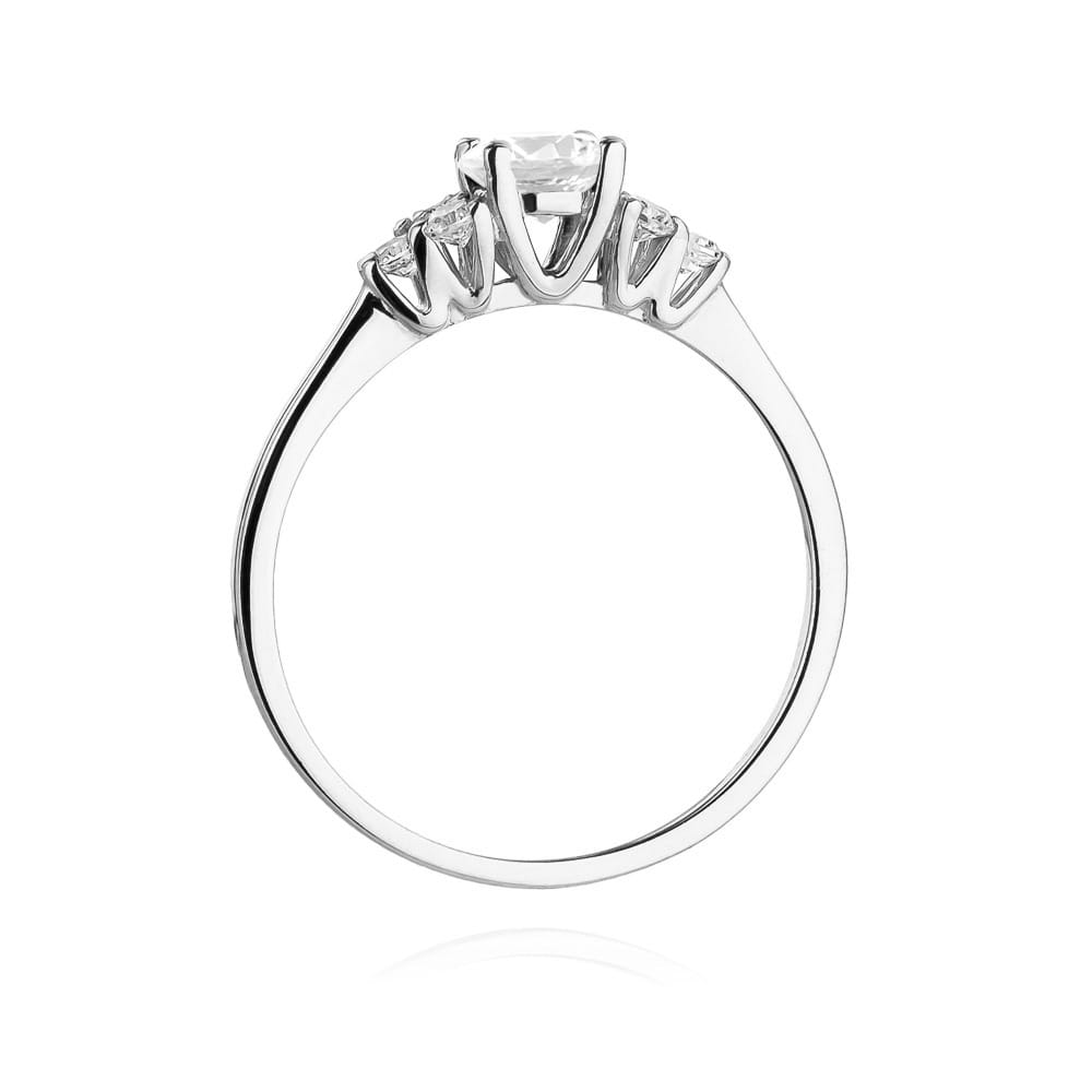 Gold Ring With White Sapphire And Diamonds
