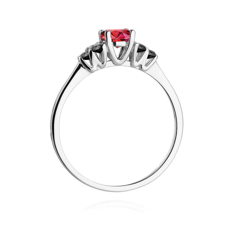 Gold Ring With Ruby And Black Diamonds