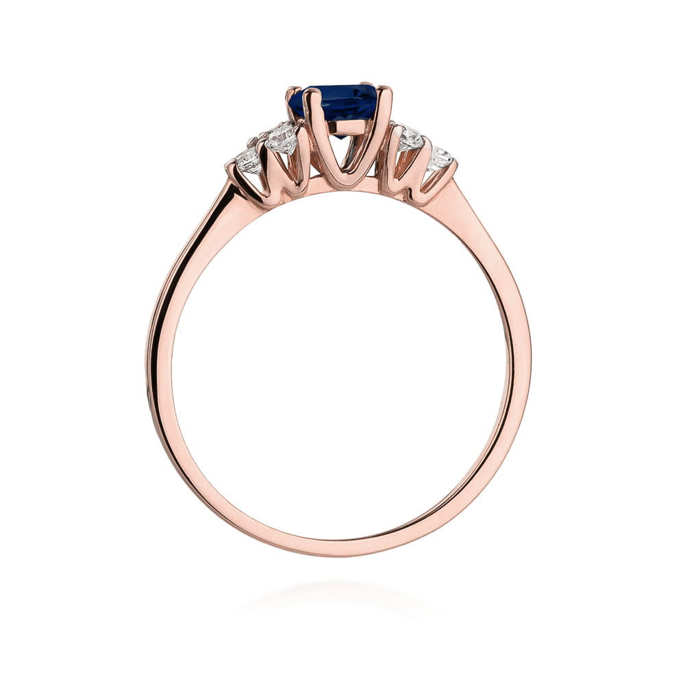 Gold Ring With Sapphire And Diamonds