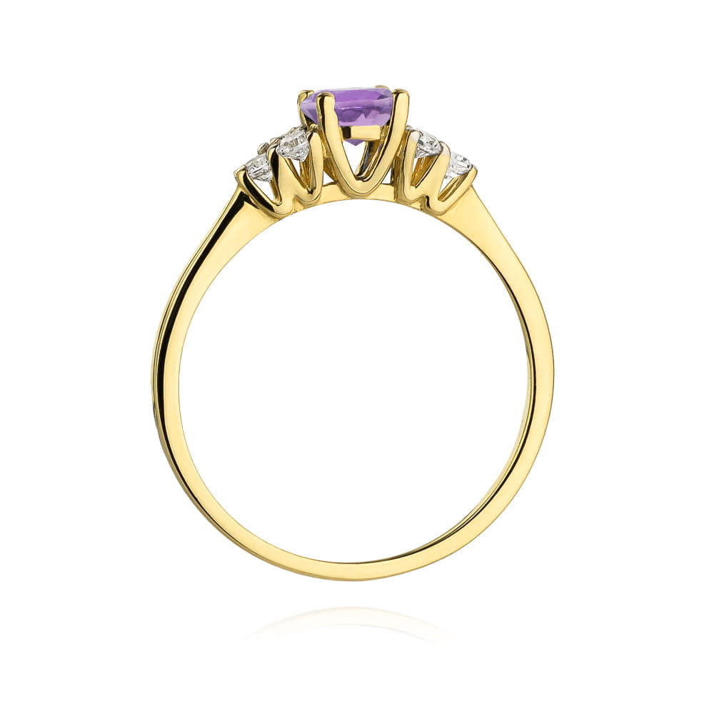 Gold Ring With Amethyst And Diamonds
