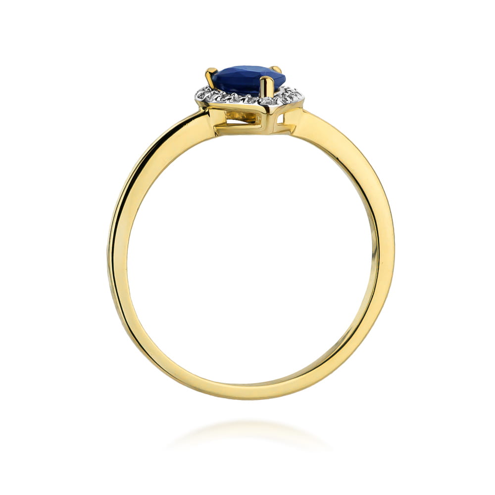 Gold Ring With Sapphire And Diamonds