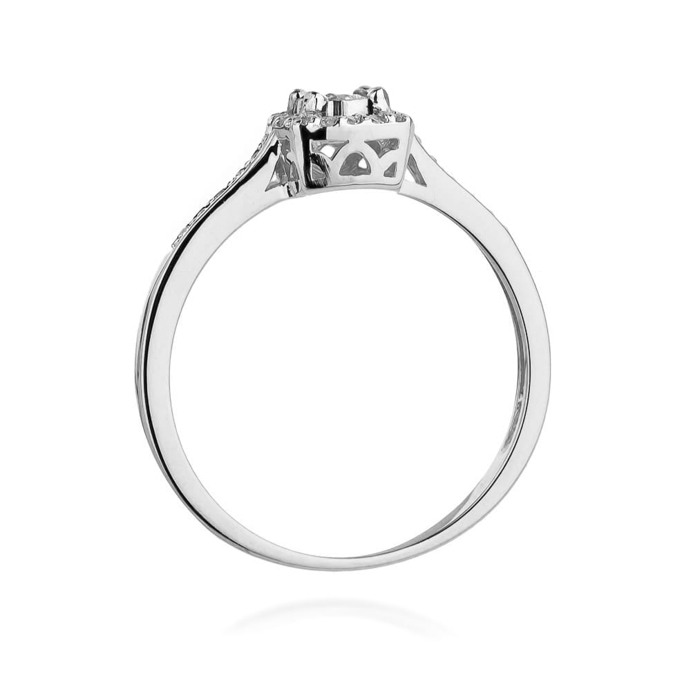 Gold Ring With Diamonds