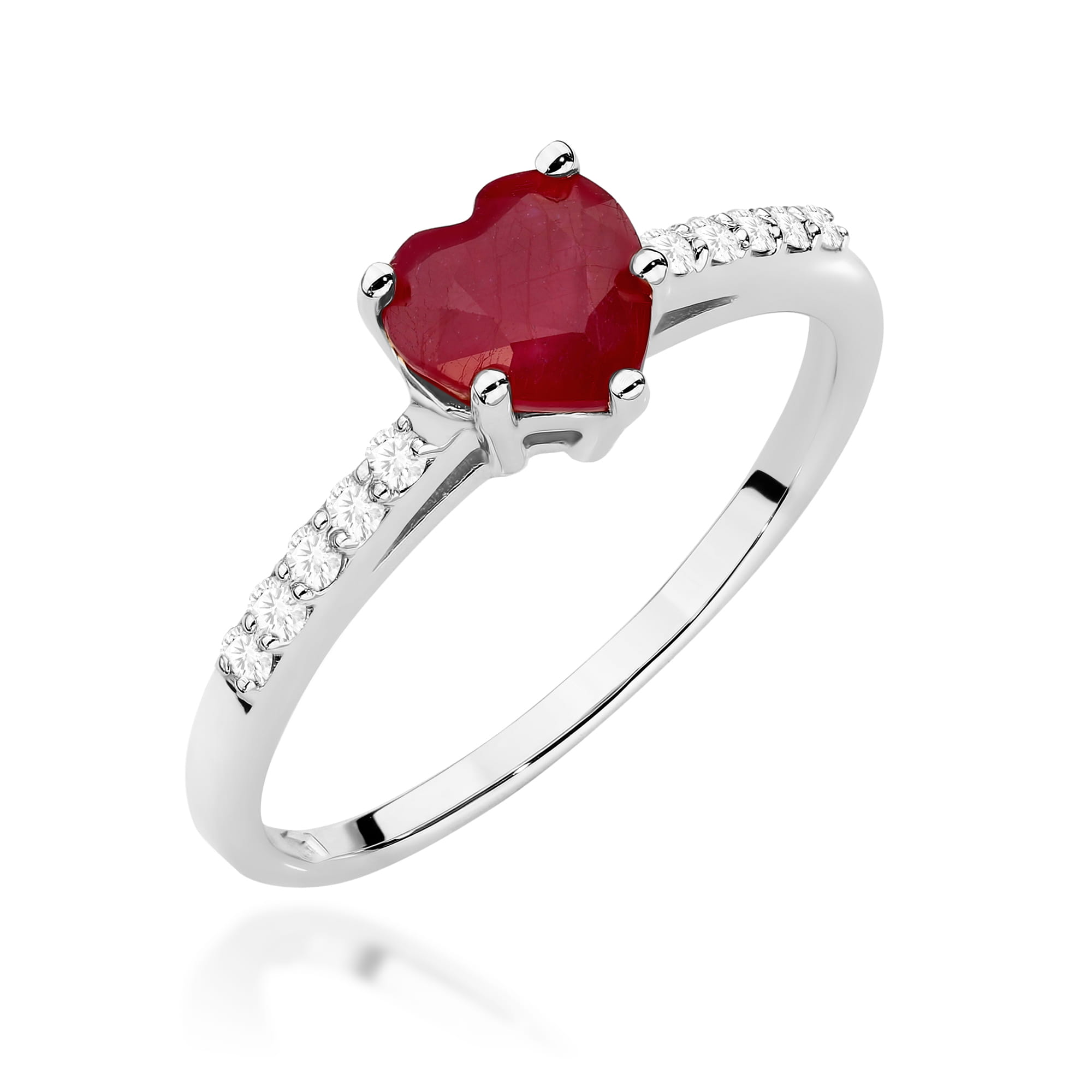 Gold Ring With Ruby And Diamonds