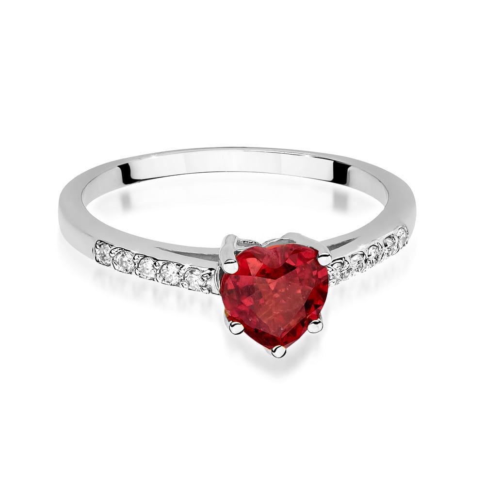 Gold Ring With Ruby And Diamonds