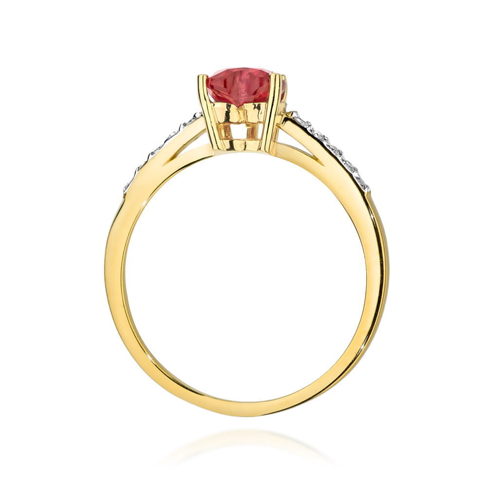 Gold Ring With Ruby And Diamonds