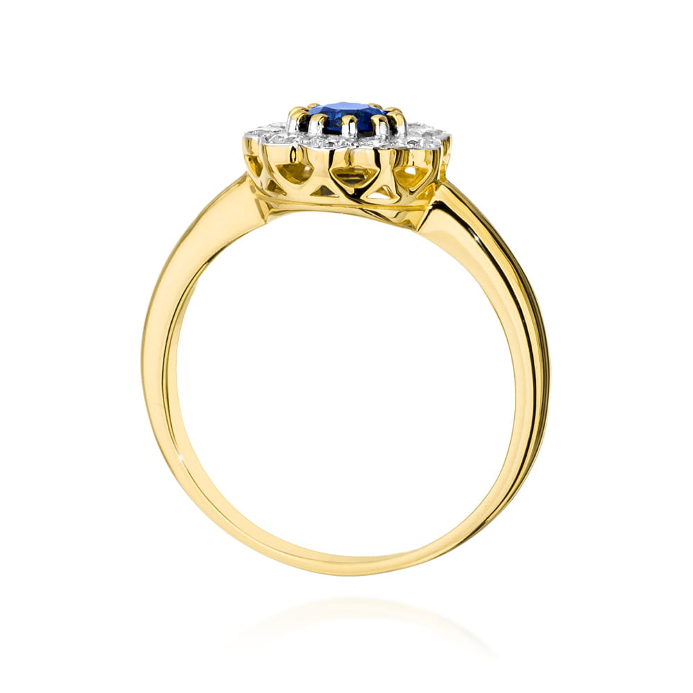 Gold Ring With Sapphire And Diamonds