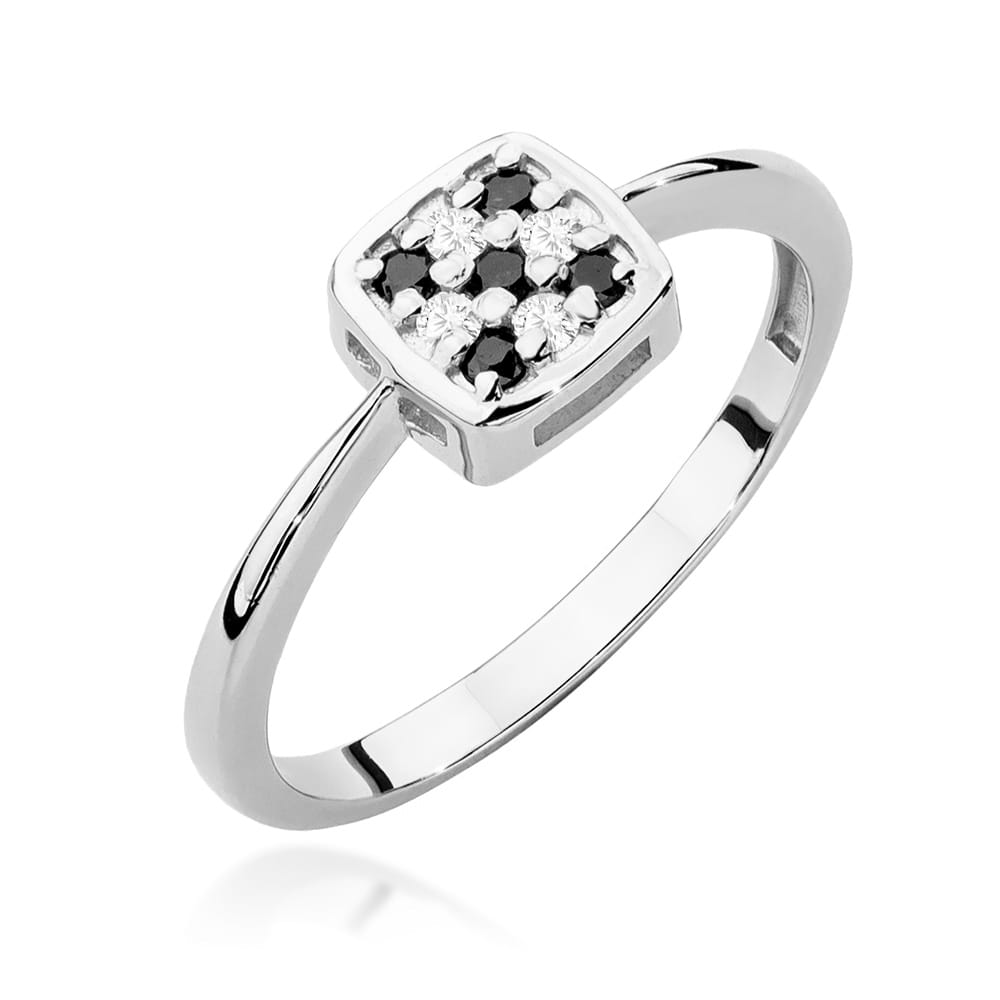Gold Ring With Black And White Diamonds
