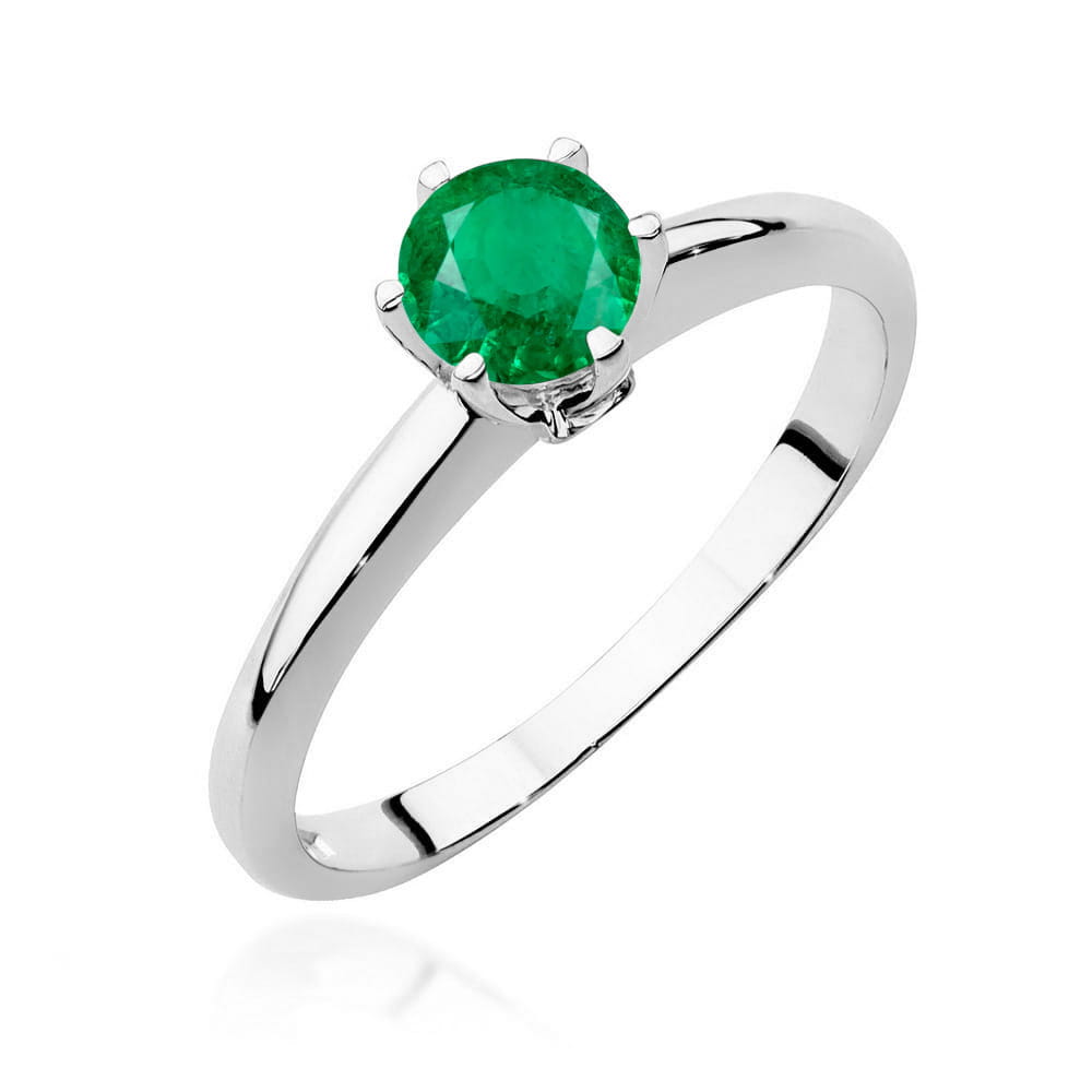 Gold Ring With Emerald And Diamonds