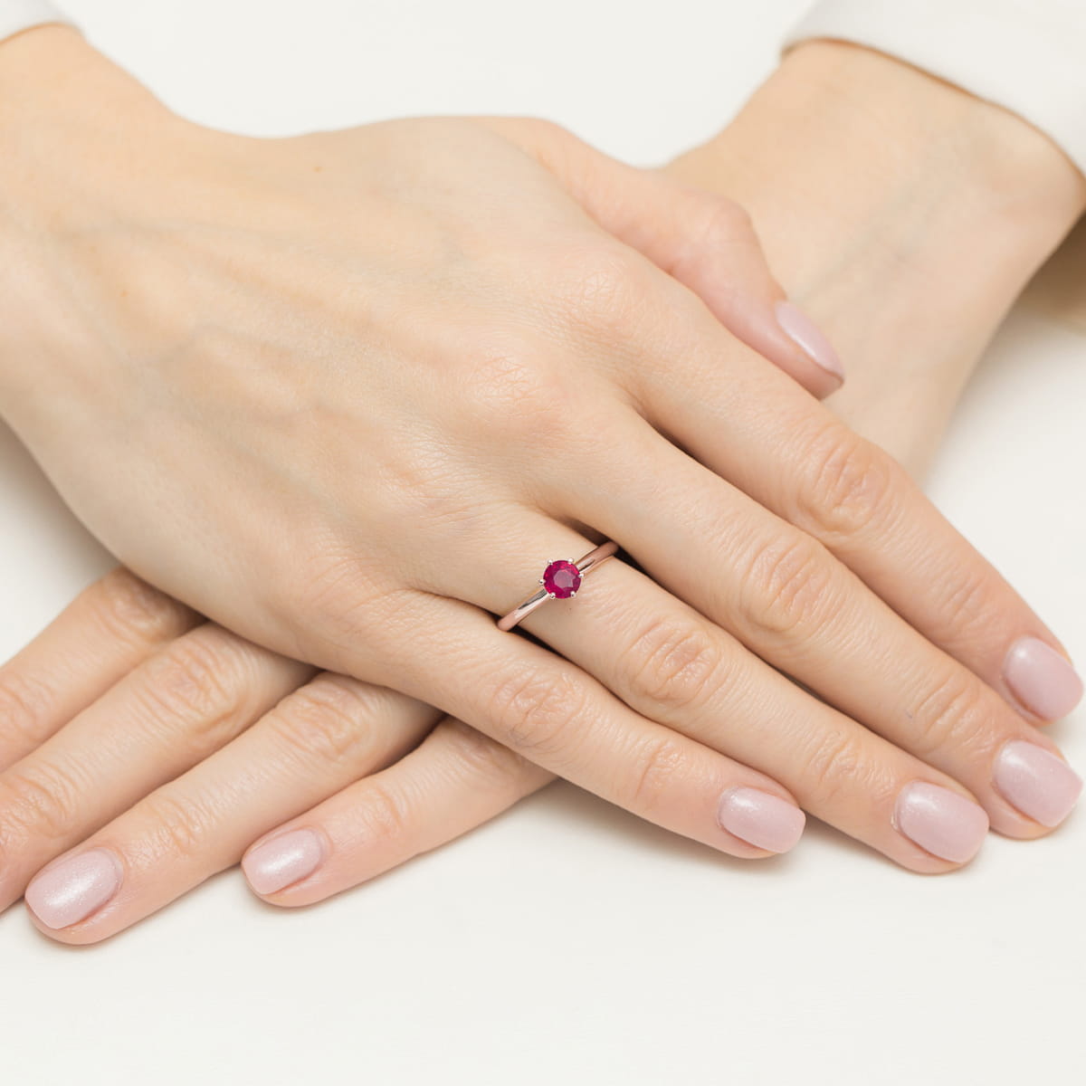 Gold Ring With Ruby And Diamonds