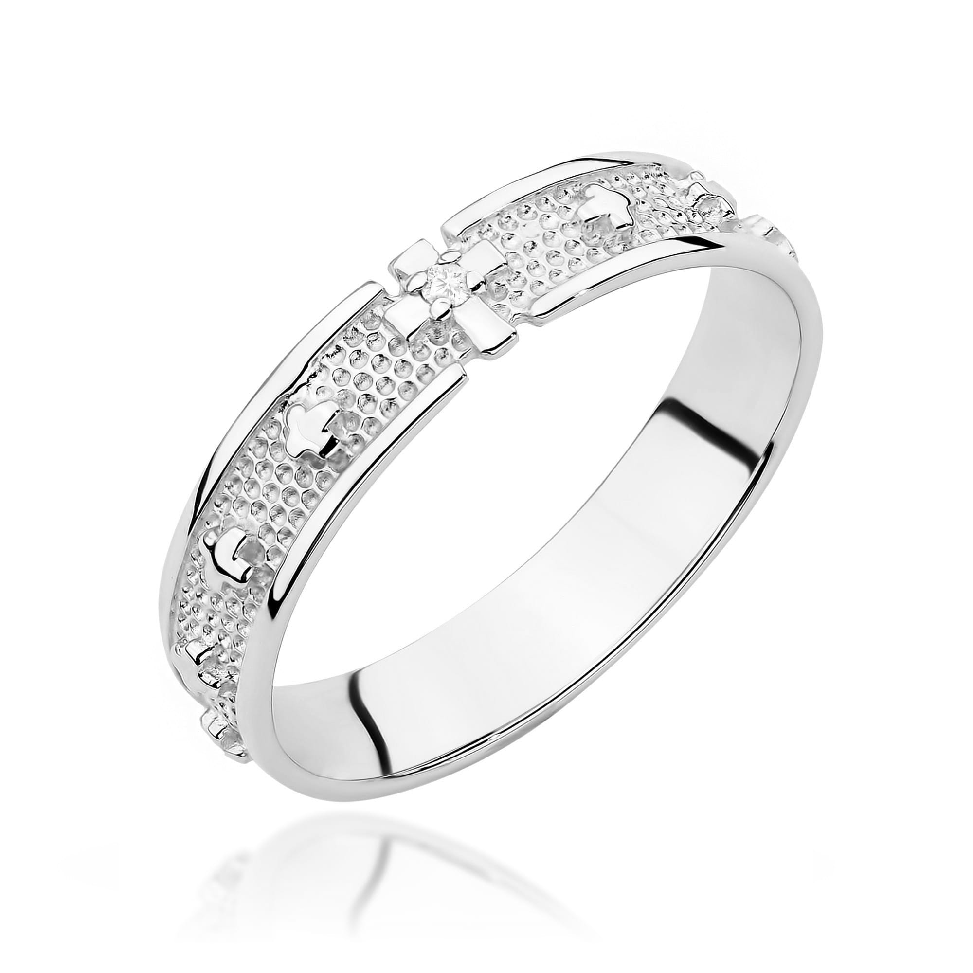 Gold Ring With Diamond